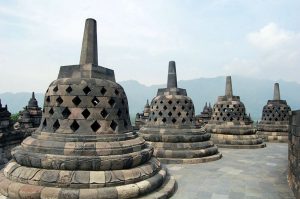 Jour 2: Yogyakarta – Borobudur